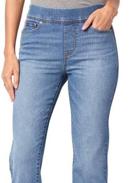Signature by Levi Strauss Denim - Levi Strauss Signature Gold Women's Totally Shaping Pull- On Bootcut Jeans Sz 6